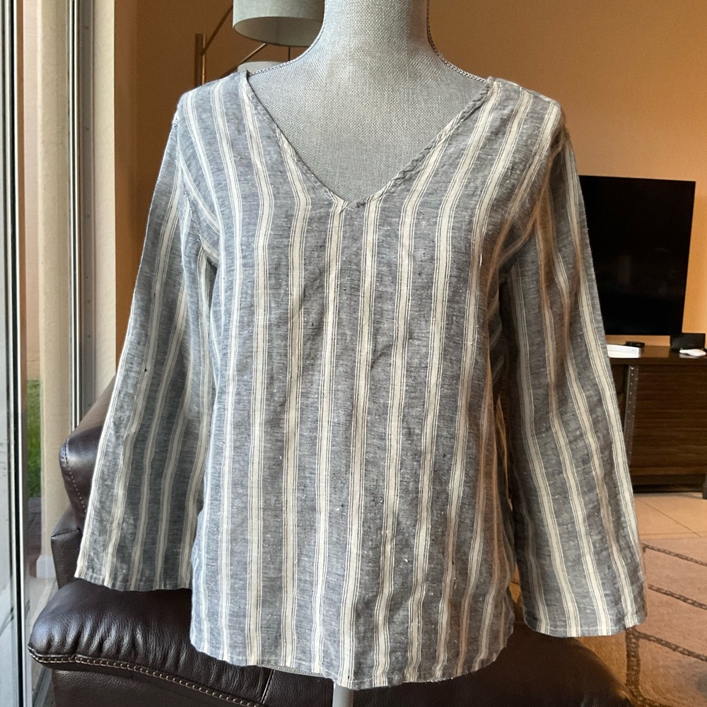 Cristian Siriano NewYork 100% linen long sleeves, size small oversized.